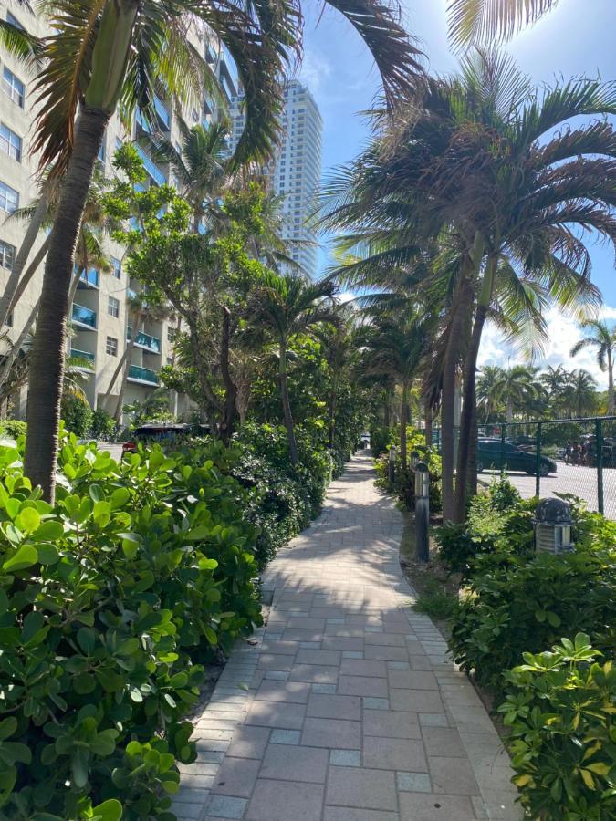 Beachwalk Studio Apmt 2 Beds, Amazing Views 2010B Hallandale Beach Εξωτερικό φωτογραφία