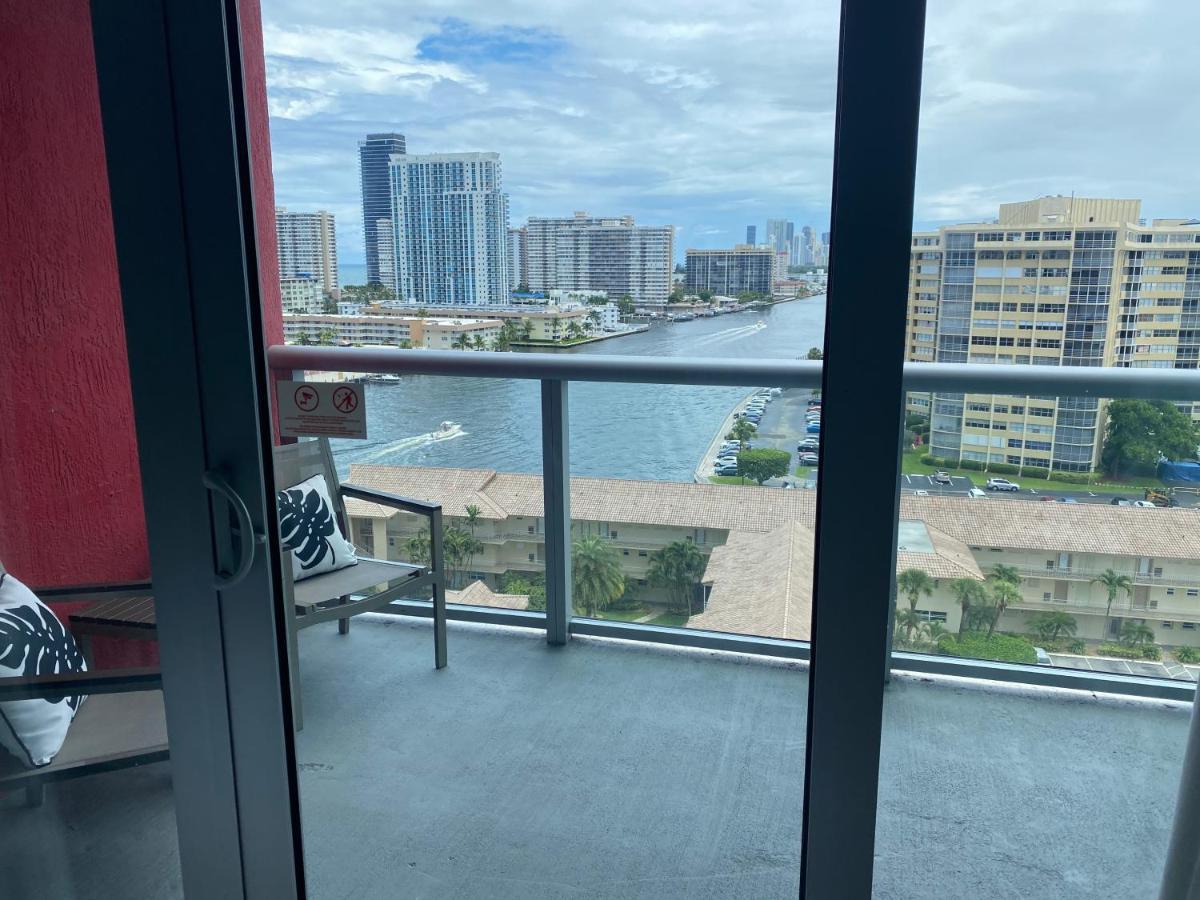 Beachwalk Studio Apmt 2 Beds, Amazing Views 2010B Hallandale Beach Εξωτερικό φωτογραφία